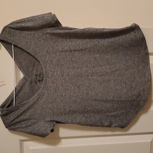 Women work out top, only wore a couple of times,size Small